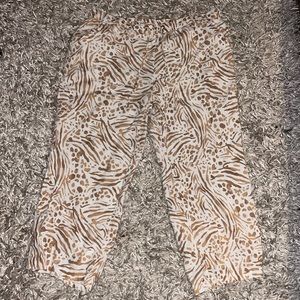 JM Collection animal print cropped flowy pants